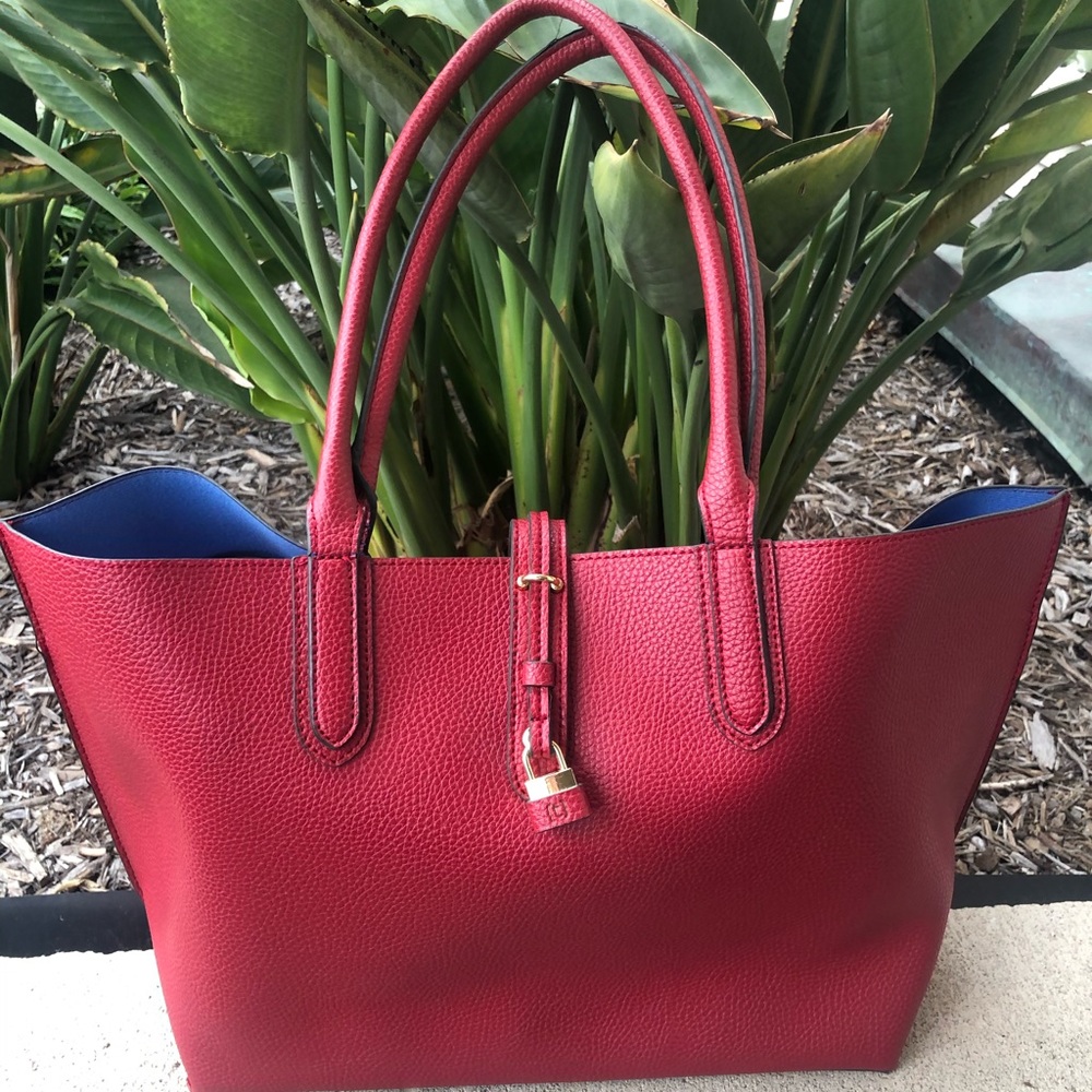 Beautiful Tutilo Tote never been used.